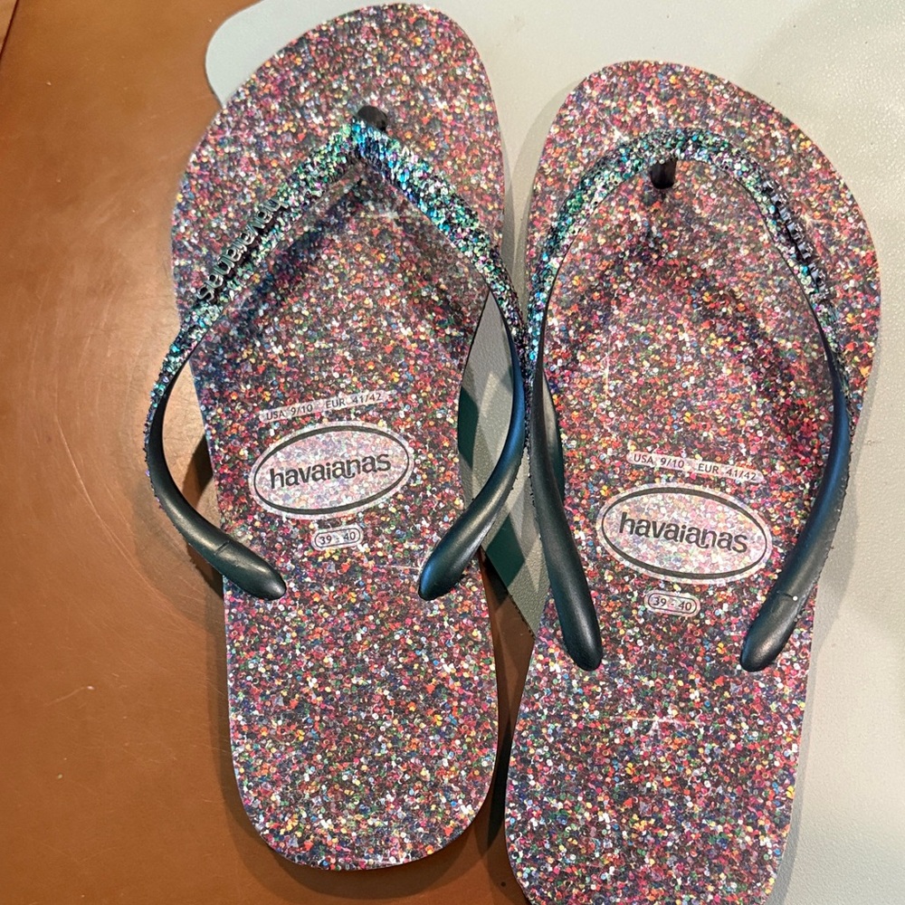 Havaianas Kids Glitter Flip Flops in Multicolor Sparkle